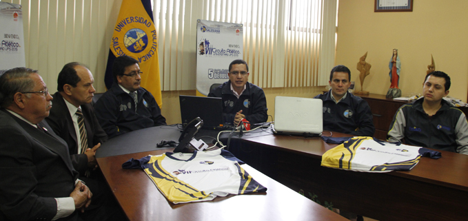 Capta la intervención del Eco. César Vásquez, Vicerrector de la UPS-Sede Cuenca.