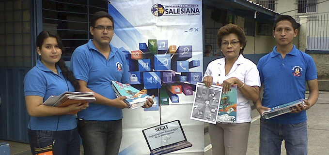 Representantes de Asocianismo Salesiano GASOL en escuela Fiscal Francisco Falquez Ampuero
