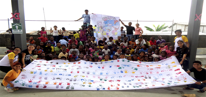 Jóvenes de la Sede Guayaquil y el Centro Comunitario Juanito Bosco