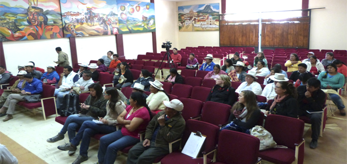 Participantes del evento en el Auditorio del Municipio del Sigsig