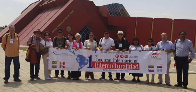 Participantes del Primer Congreso de Interculturalidad en la ciudad de Chiclayo, Perú.