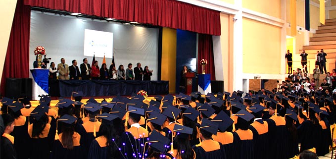 Ceremonia de Incorporación en el Coliseo de la UPS sede Quito
