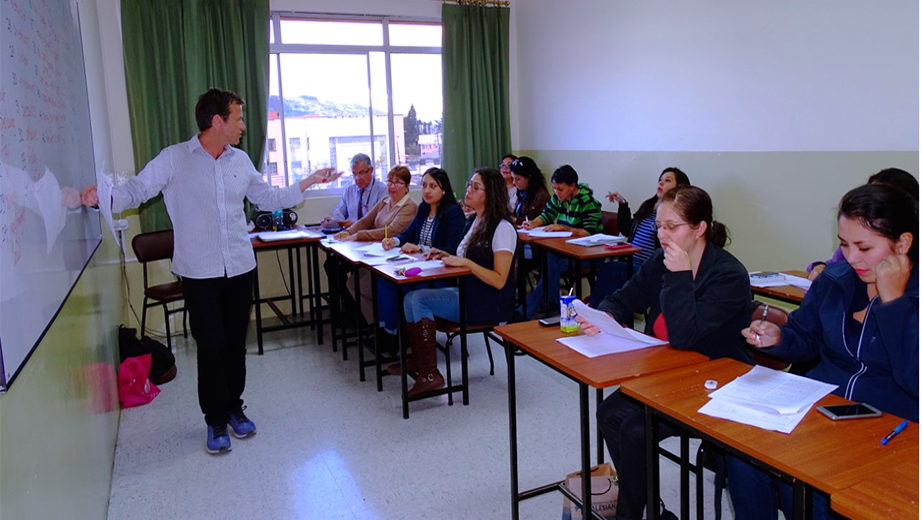 Profesores de Inglés reciben la capacitación previo el examen FCE (B2)