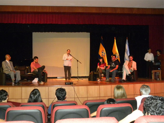 GUAYAQUIL: Se realizó Encuentro Internacional de Poesía en la UPS