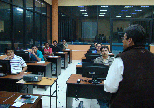CUENCA: UPS organiza Seminario análisis estructural y diseño perfiles de acero formativo en frio