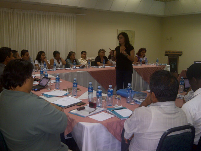 GUAYAQUIL: Capacitación de docentes en la ciudad de Machala