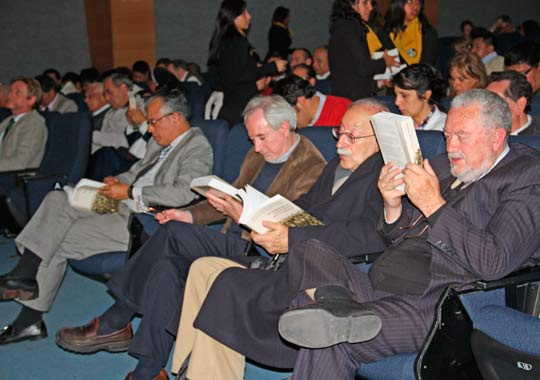 QUITO: Se realizó en la Sede Quito el lanzamiento oficial del libro 