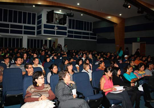 QUITO: Diálogo de estudiantes con candidatos a asambleístas sobre temas nacionales