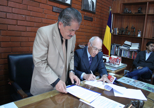 CUENCA: UPS y Casa de la Cultura del Cañar firman convenio interinstitucional