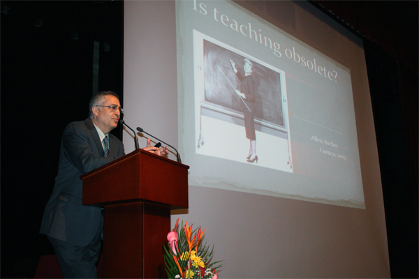 CUENCA: Finalizó Congreso Internacional de Inglés