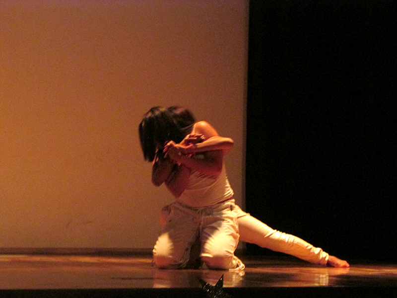 QUITO: Al ritmo de pop y rap estudiantes mostraron sus habilidades en la danza