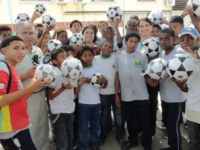 GUAYAQUIL: UPS apoya programa escuela deportiva  