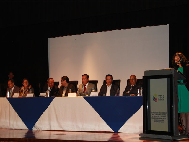 QUITO: CES inaugura taller sobre nuevas estrategias de organización del conocimiento