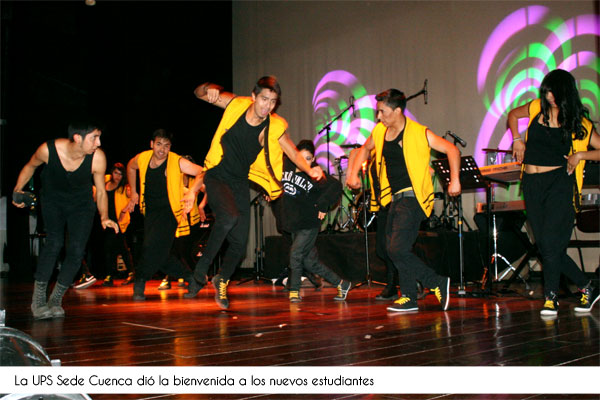 CUENCA: Con un espectáculo cultural la UPS dio la bienvenida a nuevos estudiantes