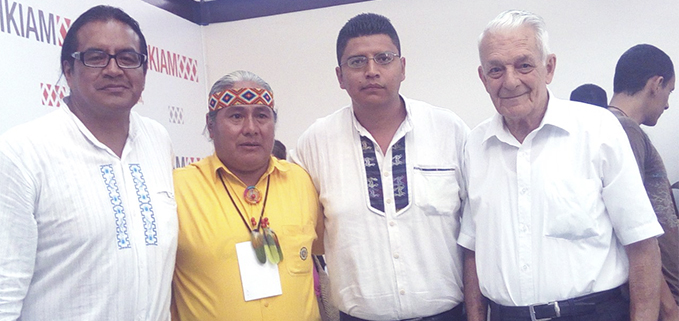 De izq. Freddy Simbaña (UPS), Flavio Santi (Pueblo Kichwa/ Shuar); Cristyan Narvaéz (Presidente FUTYME) y Daniel Flores (investigador)