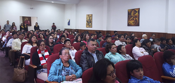 Asistentes durante la rendición de cuentas, auditorio Cándido Rada del Campus El Giron
