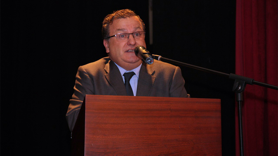 José Juncosa, Vicerrector de la sede Quito durante la inauguración del evento