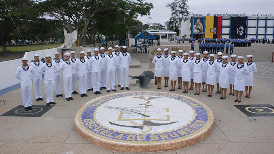 Representantes de la Armada del Ecuador - Base Naval de Salinas