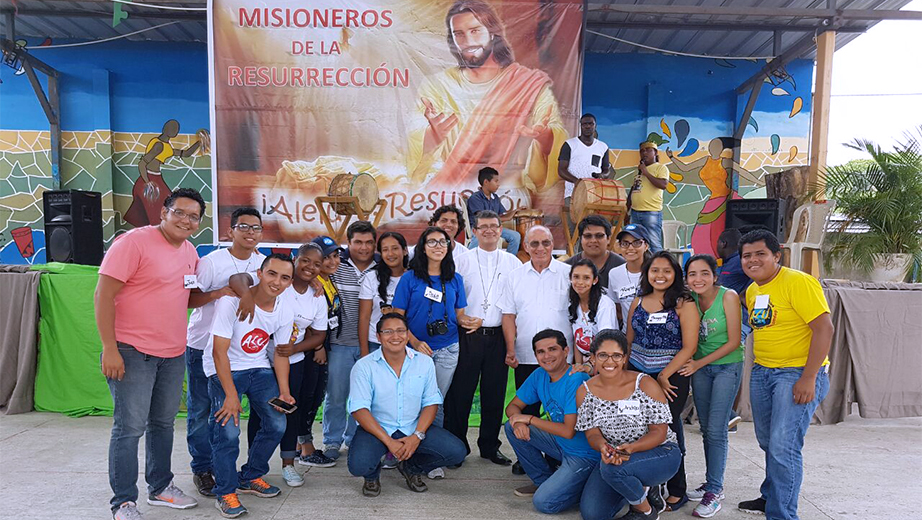Estudiantes y coordinadores de la Pastoral Universitaria durante las misiones de Semana Santa