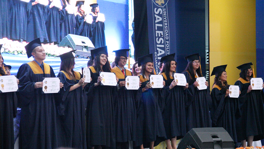 Gradados de la Universidad Politécnica Salesiana sede Quito