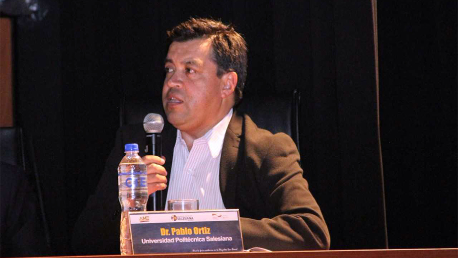 Pablo Ortiz, profesor de la UPS y miembro del IWGIA