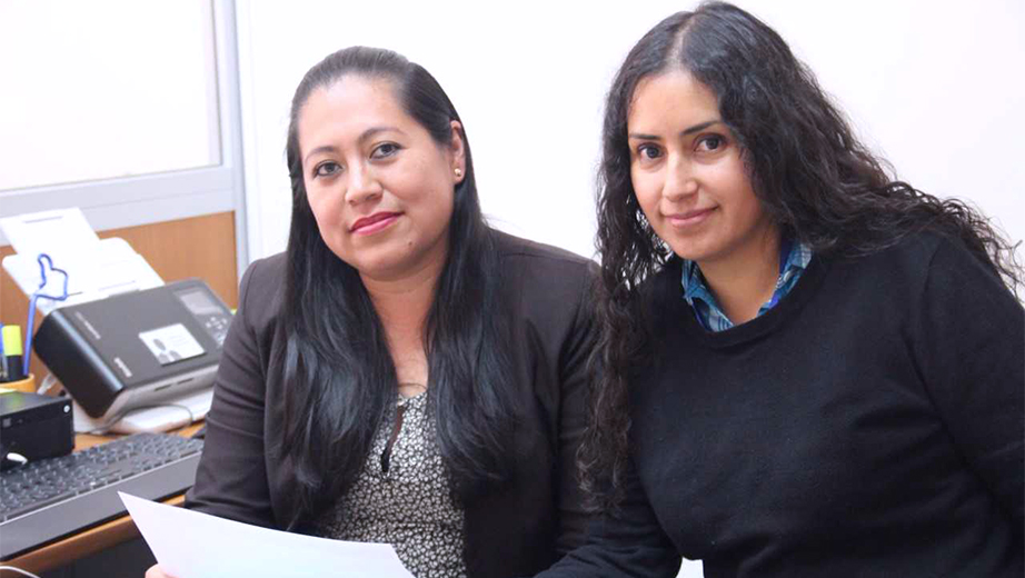 Docentes de la UPS Paola Torres, Dra. Tania Chicaiza (directora de la carrera de Gerencia y Liderazgo) e Ivonne Puruncajas