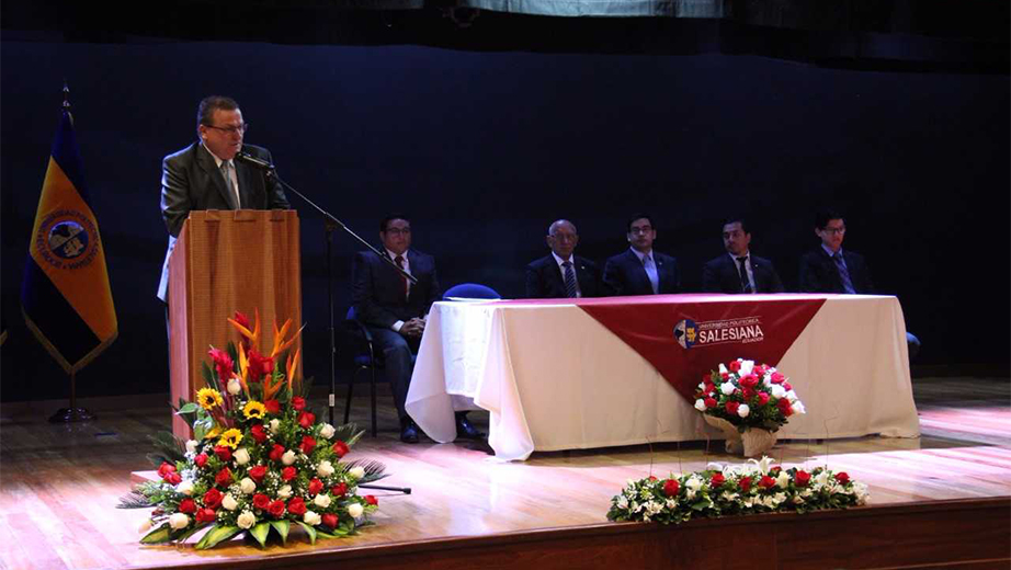 Vicerrector de la Sede Quito José Juncosa en su discurso