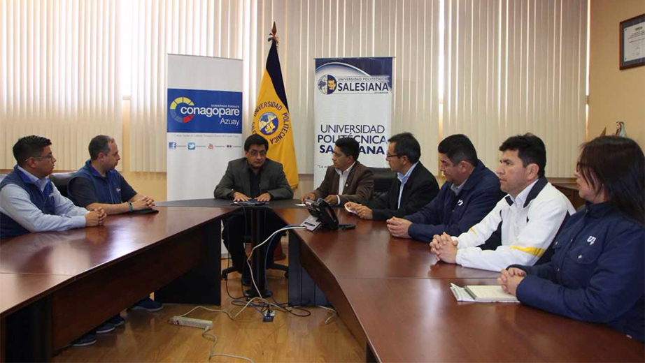 Reunión para la firma del convenio entre Universidad Politécnica Salesiana del Ecuador y el CONAGOPARE Azuay
