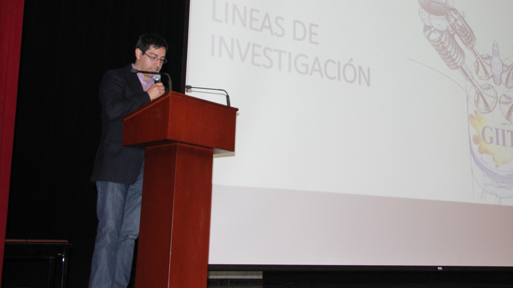 Intervención de Cristhian García, Director de la Carrera de Ingeniería Mecánica Automotriz.