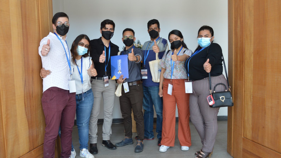 Estudiantes de las carreras de Ingeniería de las sedes de Quito, Guayaquil y Cuenca inician su primer día en el evento SmartTech 2021