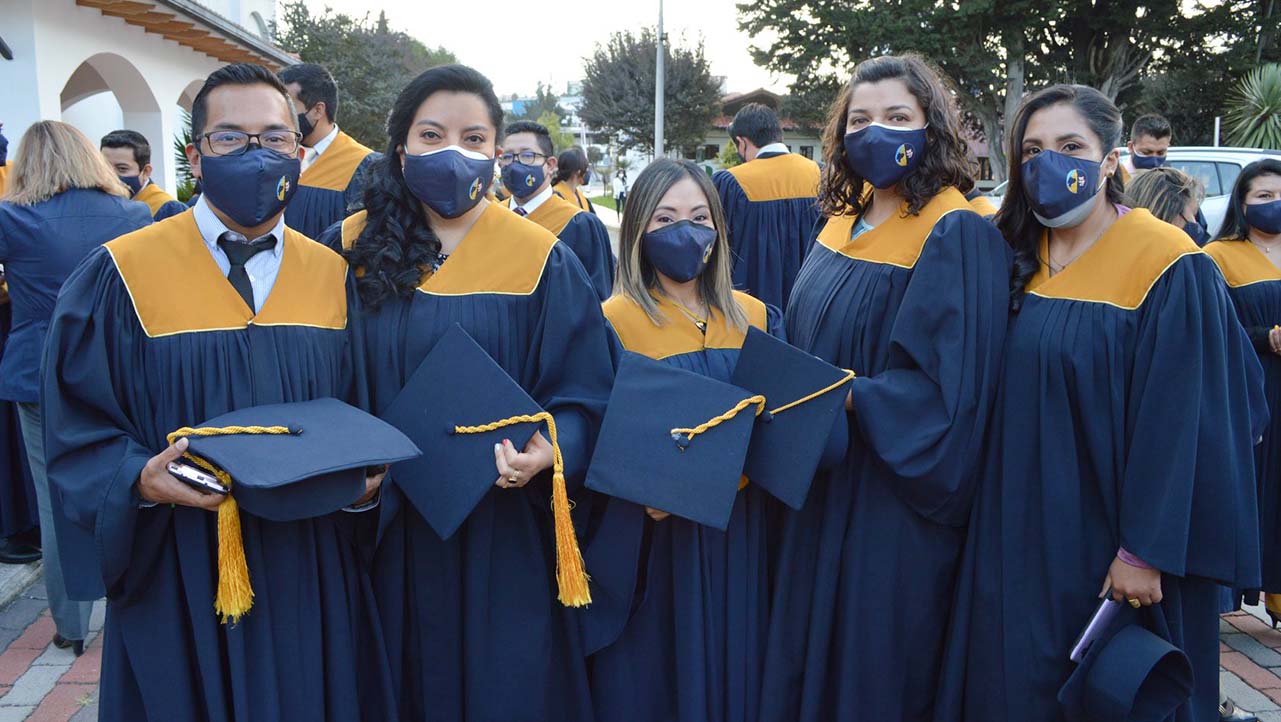 Graduados de la UPS