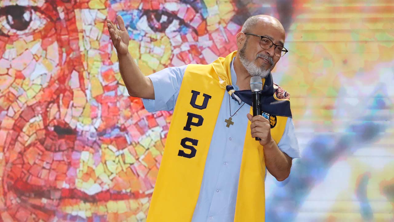 Father Hugo Orozco during his visit to Guayaquil