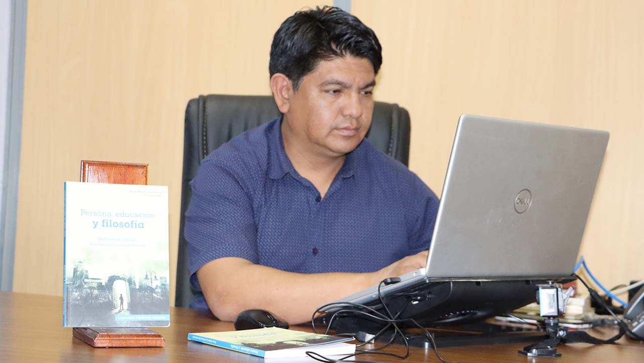 Víctor Iza Villacís docente de la UPS sede Guayaquil