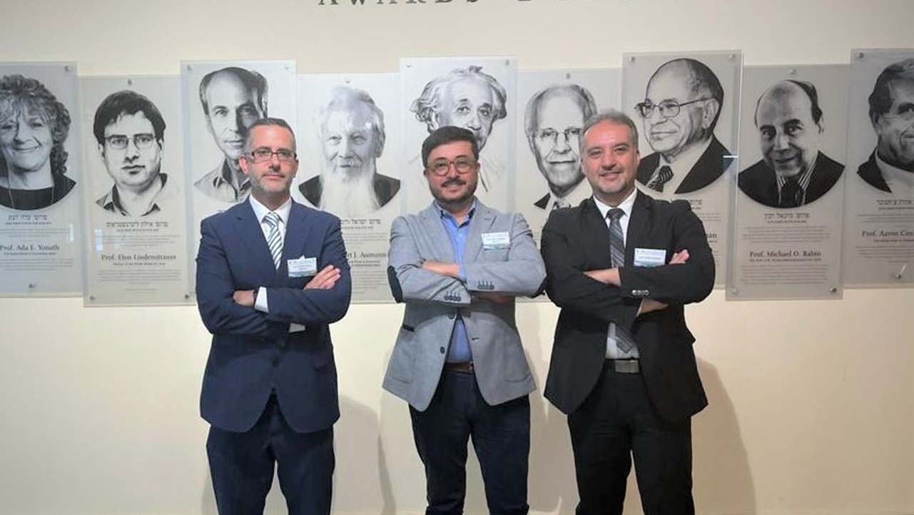 (de izq.) Juan Pablo Suárez Chacón, Director del Parque Científico y Tecnológico; Juan Pablo Salgado, Vicerrector de Investigación de la UPS y Juan Pablo Carvallo, Director Ejecutivo de CEDIA