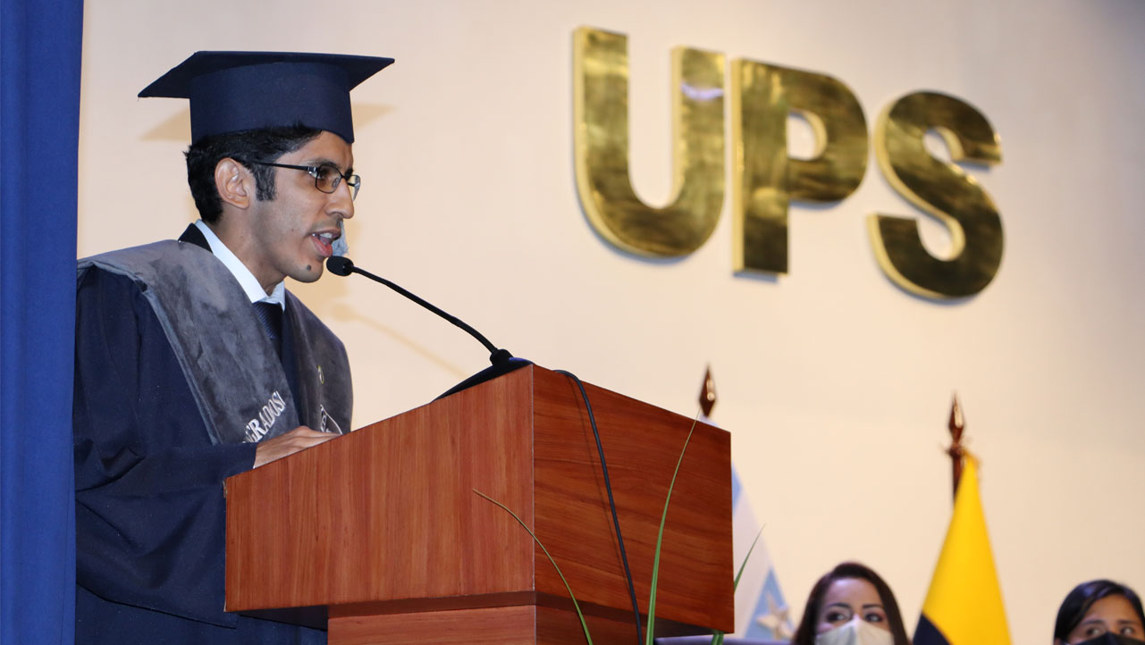 Nuevos profesionales de Grado y Posgrados gradúa la UPS en Guayaquil