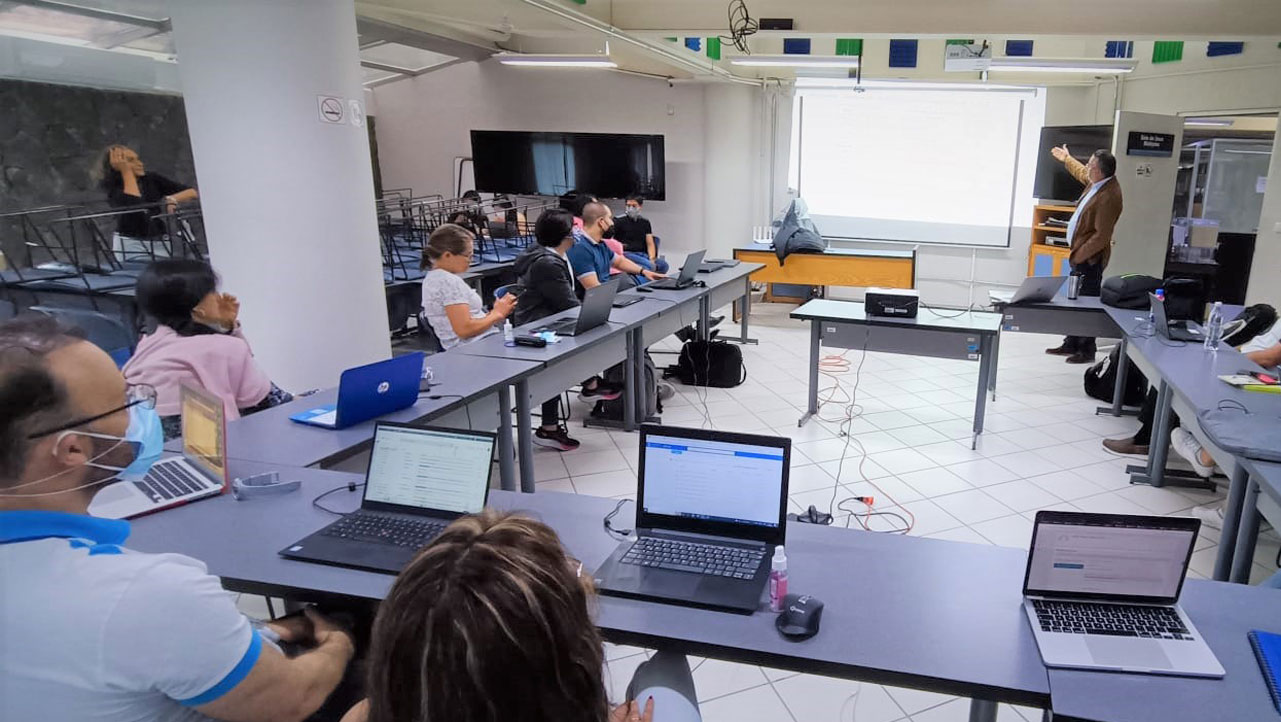 Docentes de la UPS Cuenca asistieron al III Encuentro presencial del proyecto asistencia tecnológica a la accesibilidad en la educación superior virtual–Edutech