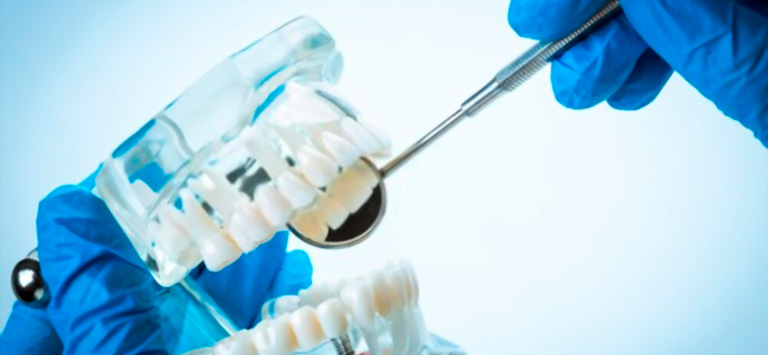 Banner de la carrera de Odontología