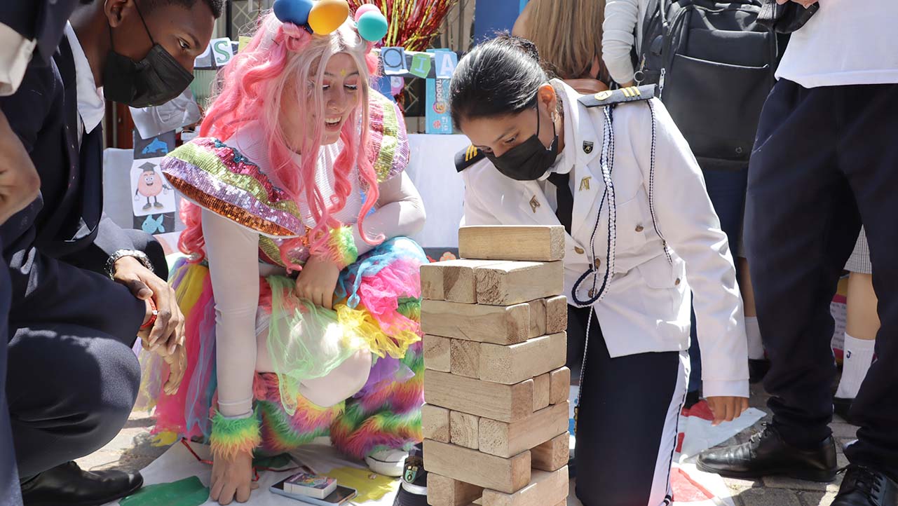 Actividades lúdicas por parte de estudiantes de las carreras de Educación