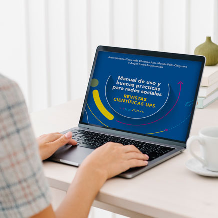 Laptop en la que se muestra la portada del Manual de uso  y Buenas Prácticas en RRSS para Revistas Cientificas UPS