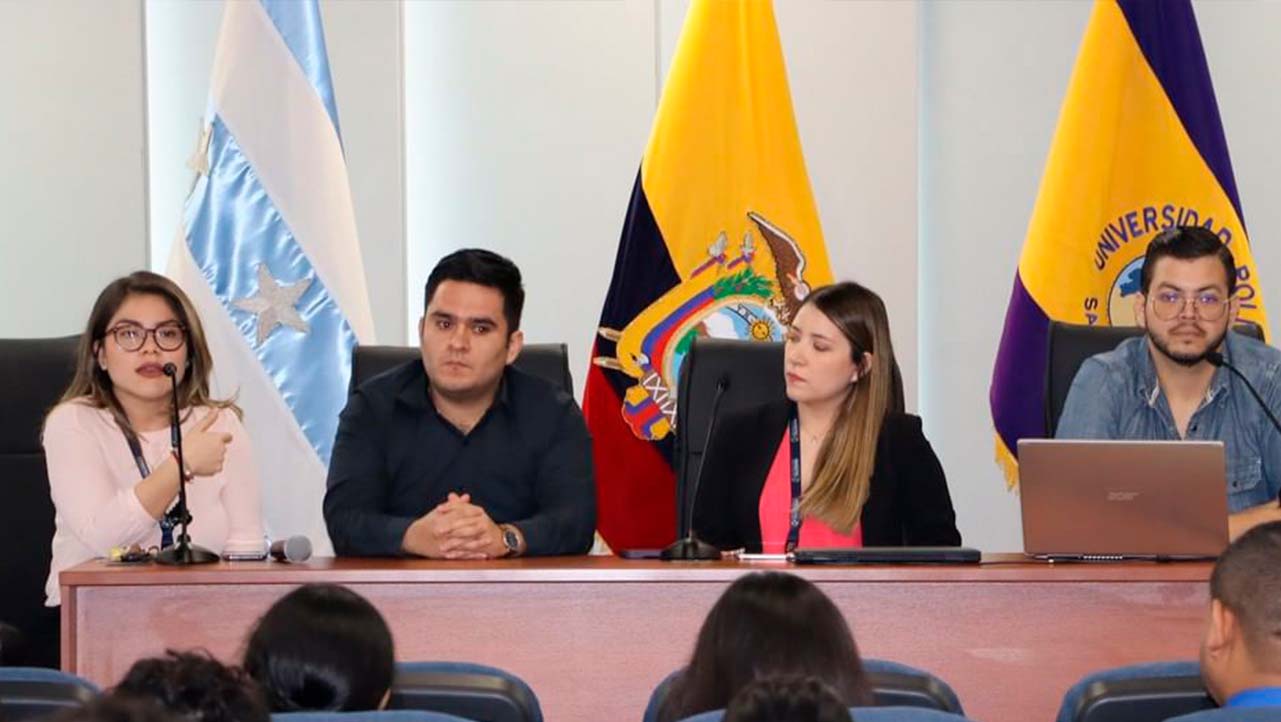 Ponentes durante la ronda de preguntas