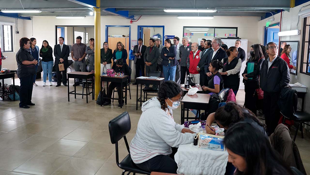 Recorrido por los talleres de Mecatrónica, Corte y Confección, Belleza, Electricidad y Start Labs