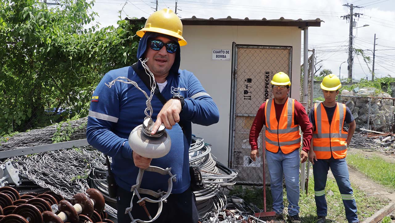 Experiencias adquiridas en visita técnica a la Subestación Eléctrica de Daule