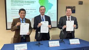 Fernando Ponce, Rector of PUCE; Santiago Acosta, Rector of UTPL and Juan Cárdenas, Rector of UPS 