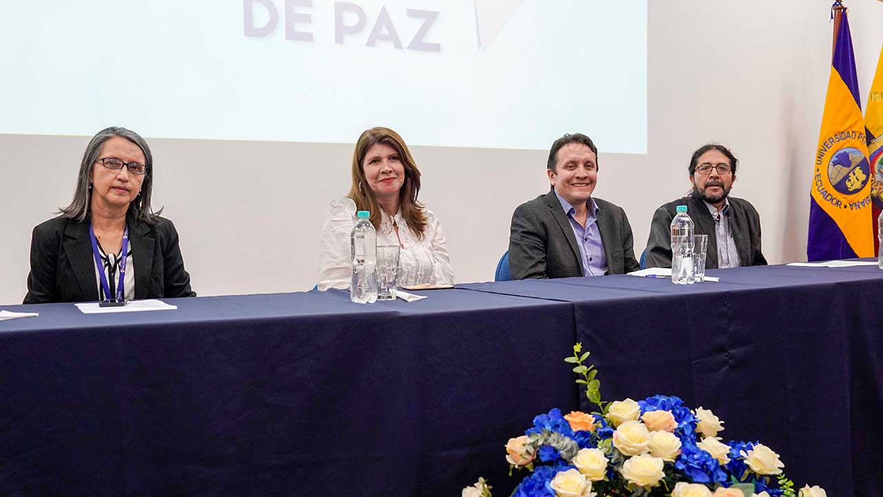 (De izq.) Tatiana Rosero, María Sol Villagómez, Daniel Pontón y René Unda