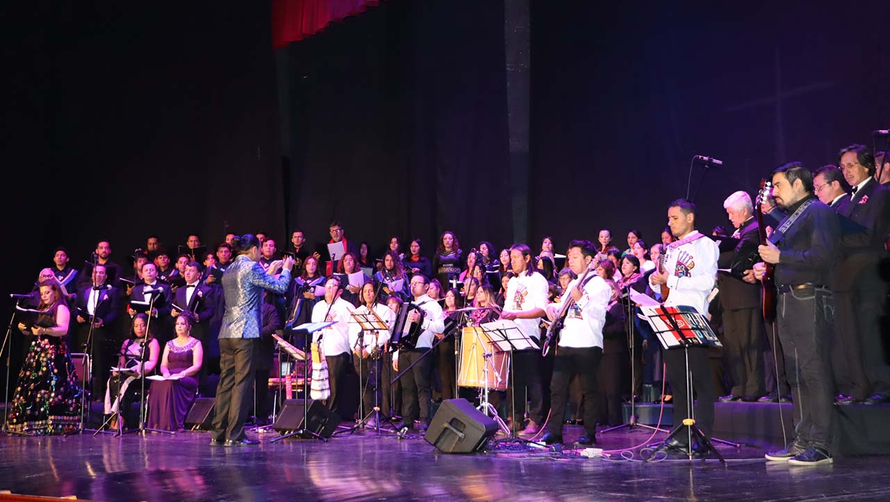 Presentación de las agrupaciones participantes en el festival