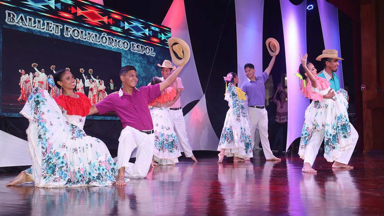 Presentación del Ballet Folklórico de la ESPOL