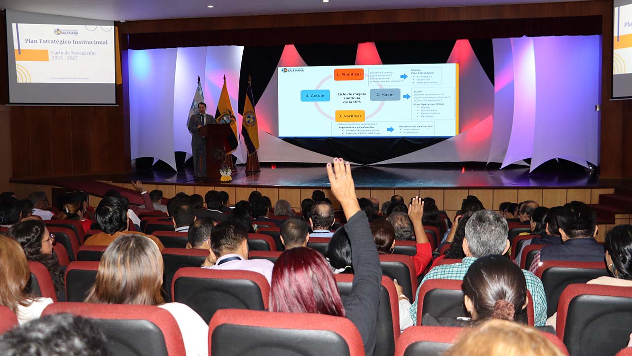 Directivos y docentes de la UPS presentes en la socialización del Plan Estratégico Institucional de la UPS en la sede Guayaquil