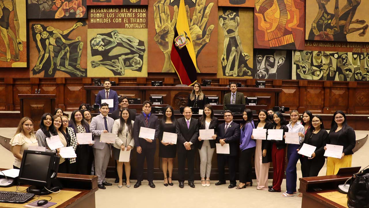 Durante los diferentes recorridos, los futuros profesionales salesianos pudieron intercambiar experiencias respecto al sistema judicial