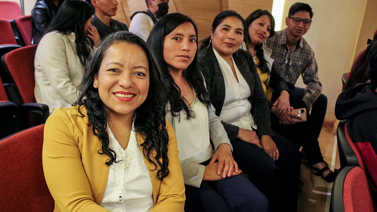 Sesión solemne realizada en la Extensión Cayambe de la UPS por los 20 años de la carrera de Agropecuaria