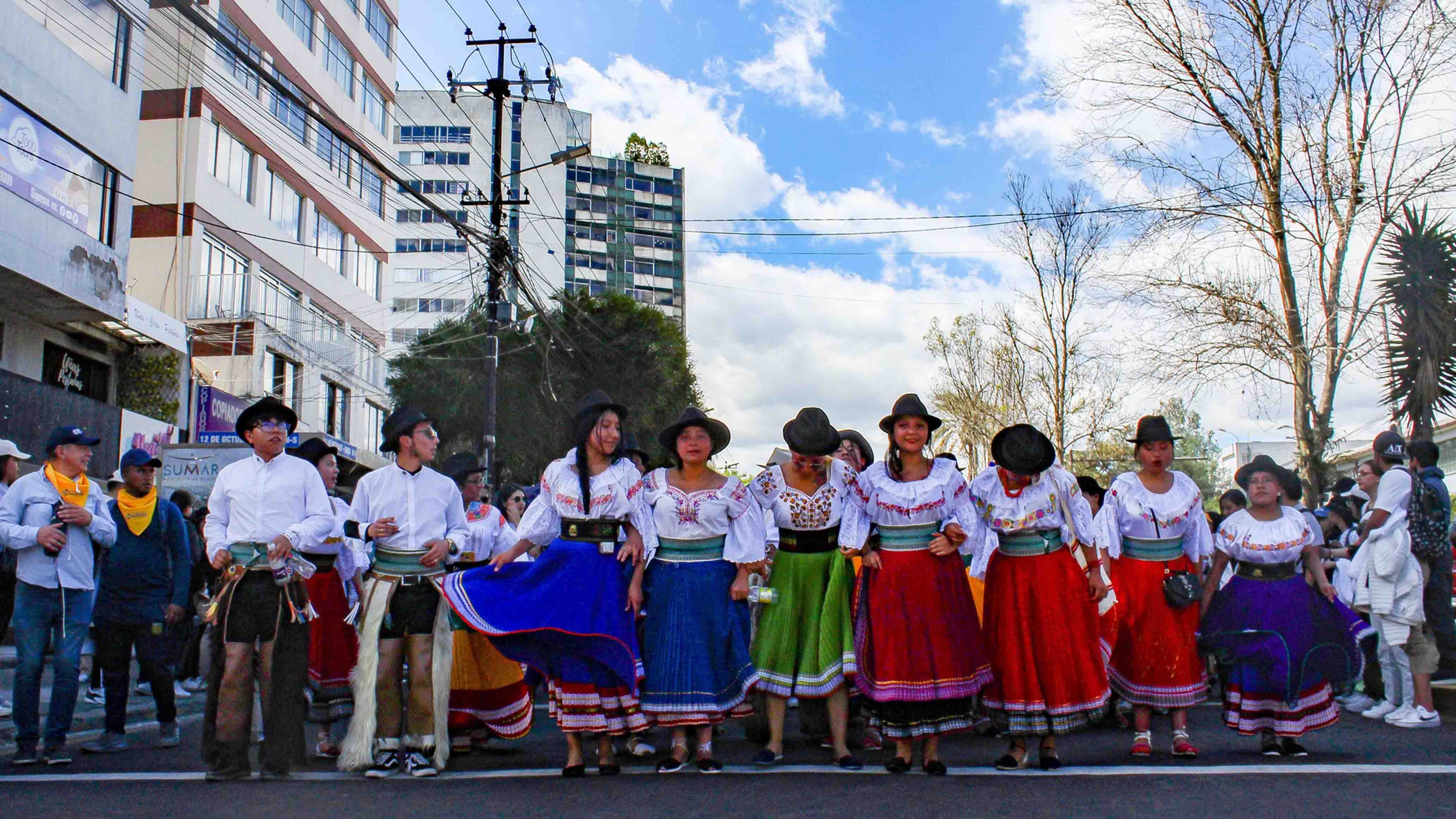 La comunidad universitaria de la UPS Quito vivió con alegría el Inti Raymi de las Universidades y Diversidades 2023 